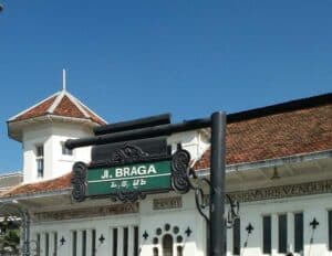 10-Tempat-Kuliner-di-Braga-yang-Wajib-Dikunjungi